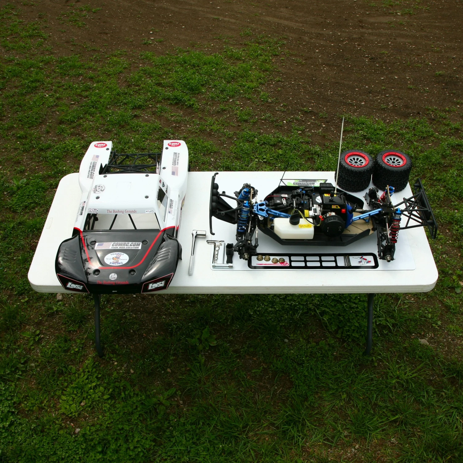 COW RC 24"x36" Standard Mag Magnetic Flat Mat 2 COW RC 24"x36" Standard Mag Magnetic Flat Mat - Image 2