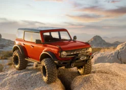 Traxxas 92076-4 1/10 TRX-4 Scale And Trail Crawler With 2021 Bronco Body - Rapid Red -Traxas Vehicles Model Shop traxxas 92076 4 1 10 trx 4 scale and trail crawler with 2021 bronco body red 3